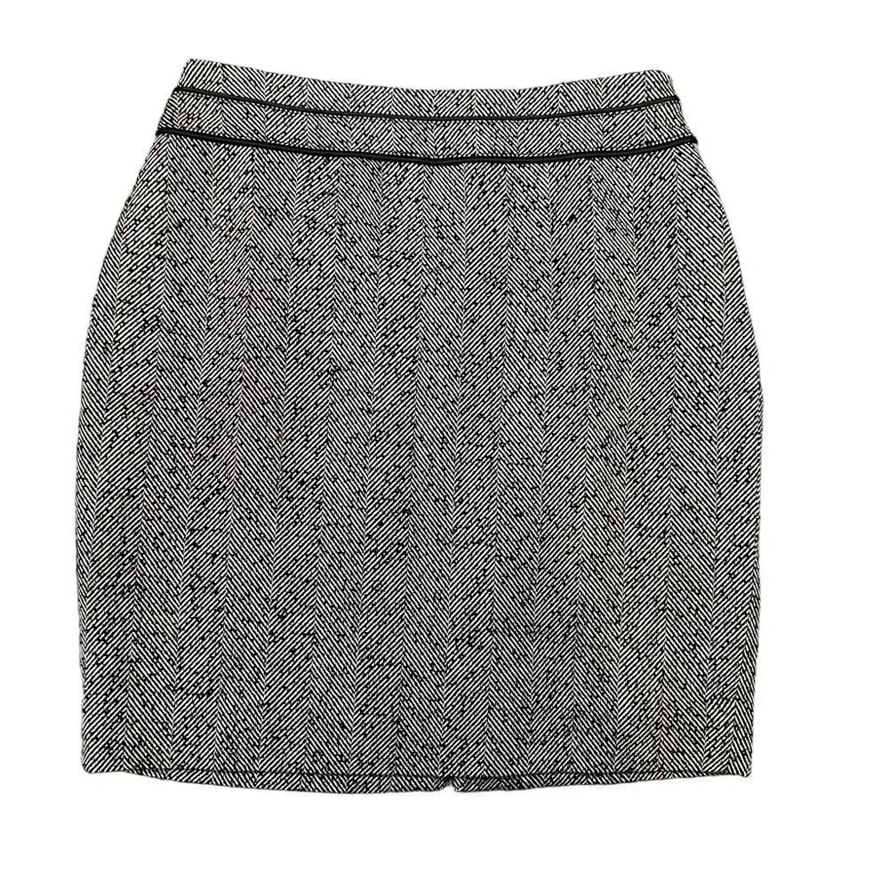 White House Black Market Pencil Skirt Size 4‎